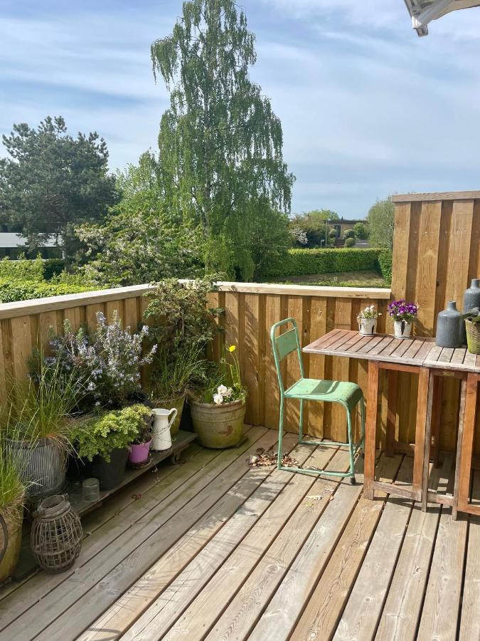 Cool Familyhome Close To The Beach W Two Cuddly Cats Espergærde エクステリア 写真